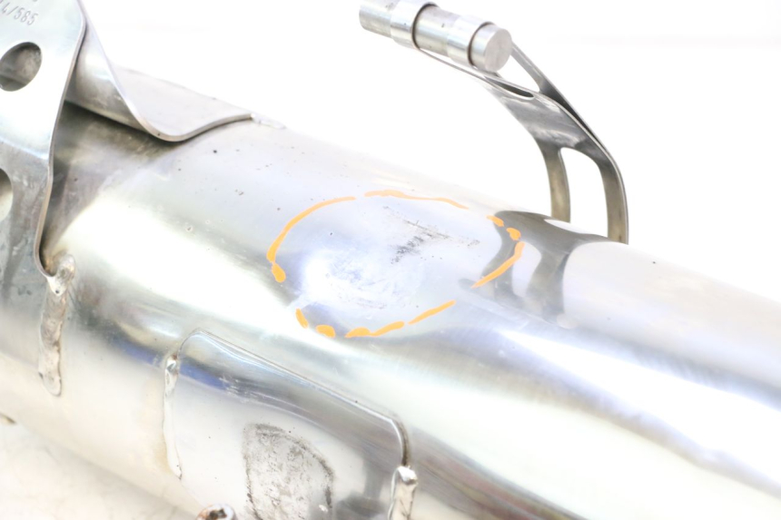 photo de EXHAUST PIPE PIAGGIO MP3 LT 400 (2007 - 2012) - Fixing points details