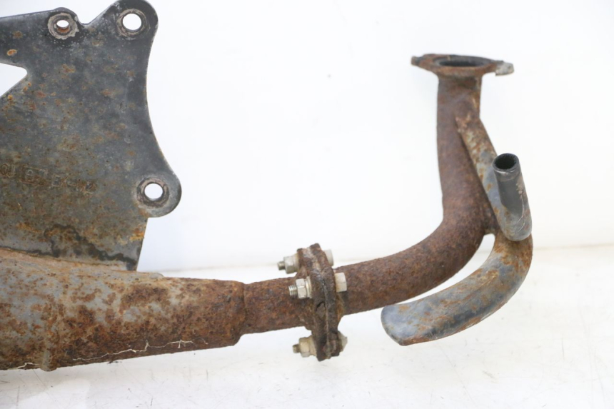 photo de EXHAUST PIPE KEEWAY RY6 2T 50 (2011 - 2019) - Focus on structure