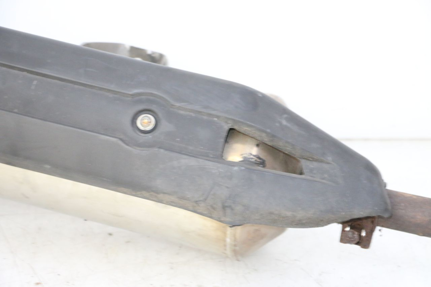 photo de EXHAUST PIPE PEUGEOT SATELIS 125 (2006 - 2009) - Focus on structure
