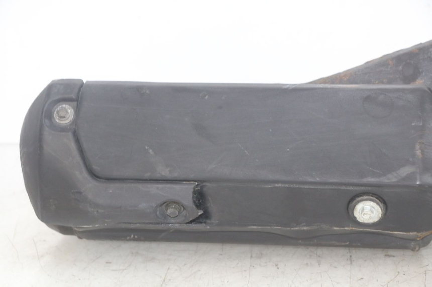 photo de EXHAUST PIPE HONDA SCV LEAD 100 (2003 - 2007) - Distinctive features