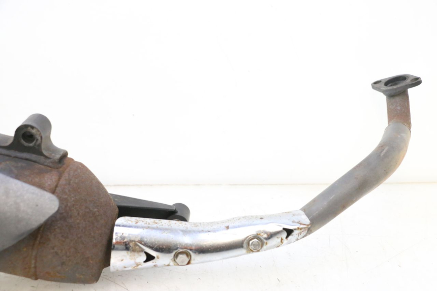 photo de EXHAUST RAZZO STEED 125 (2012 - 2018) - Alternative angle
