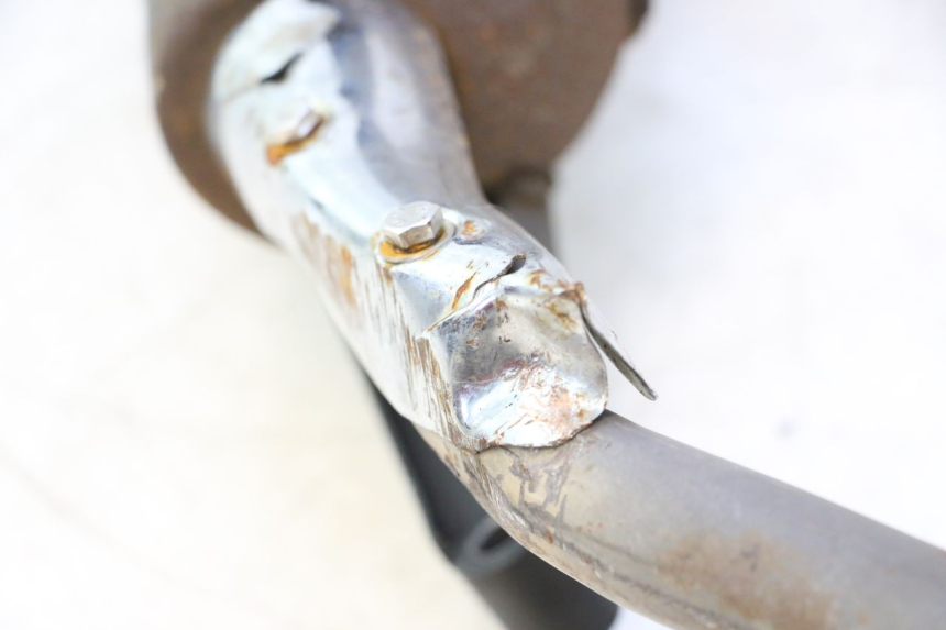 photo de EXHAUST RAZZO STEED 125 (2012 - 2018) - Fixing points details