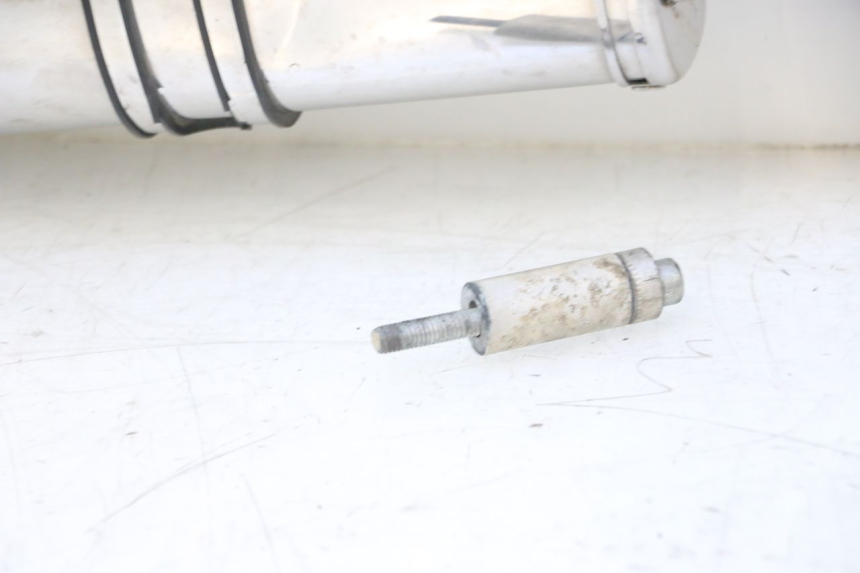 photo de EXHAUST SUZUKI SV S 650 (2003 - 2009) - Fixing points details