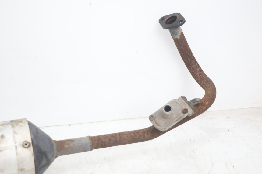 photo de EXHAUST BAOTIAN TRAVEL SPIRIT 50 (2010 - 2012) - Fixing points details