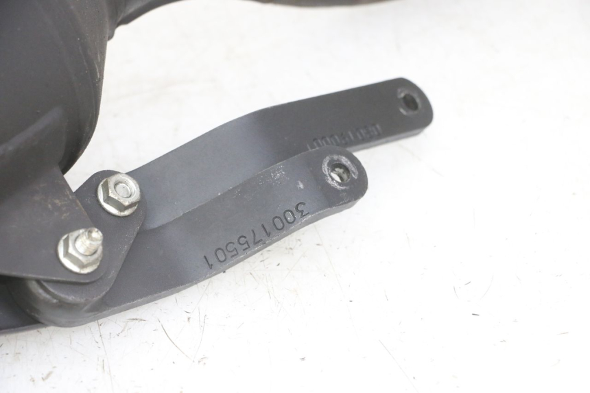 photo de EXHAUST PEUGEOT VIVACITY NEW 2T 50 (2008 - 2017) - Zoom on usage condition