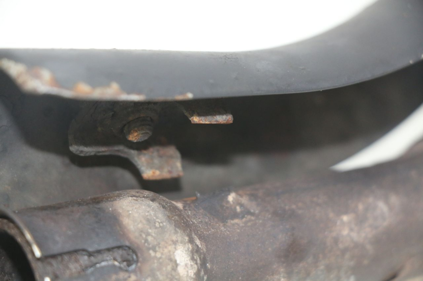 photo de EXHAUST PIPE YAMAHA YP MAJESTY 125 (2007 - 2010) - Fixing points details