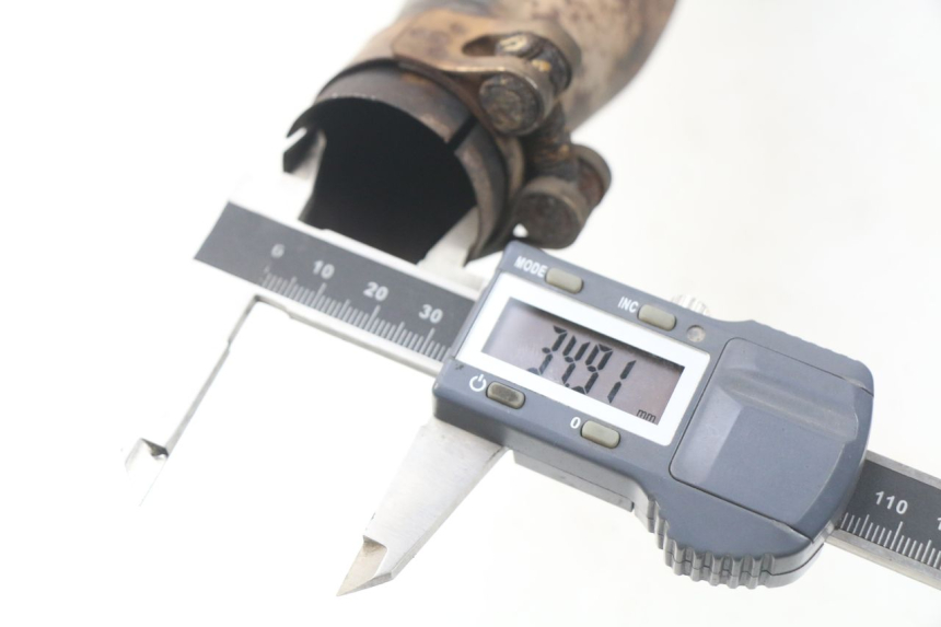 photo de EXHAUST YAMAHA YP X-MAX XMAX 400 (2014 - 2017) - Zoom on usage condition