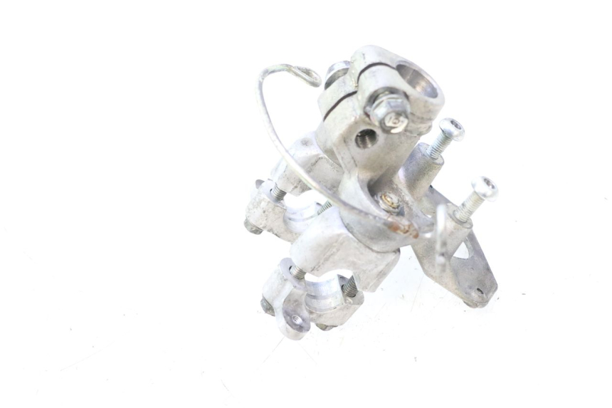 photo de HANDLEBAR STEM HONDA FJS SILVER WING SILVERWING 400 (2005 - 2008) - Zoom on usage condition