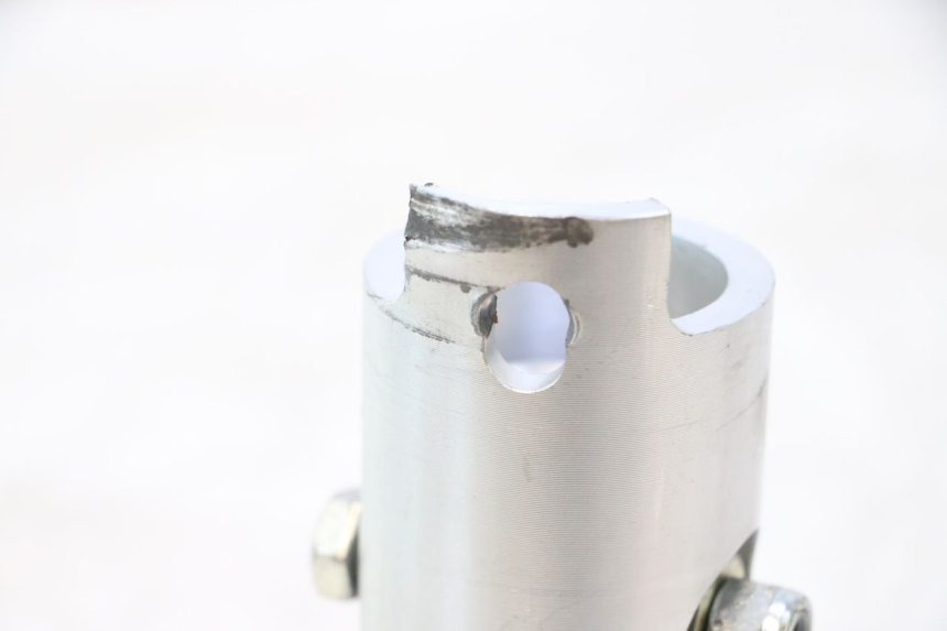 photo de HANDLEBAR STEM PEUGEOT LUDIX SNAKE 2T 50 (2004 - 2014) - Alternative perspective