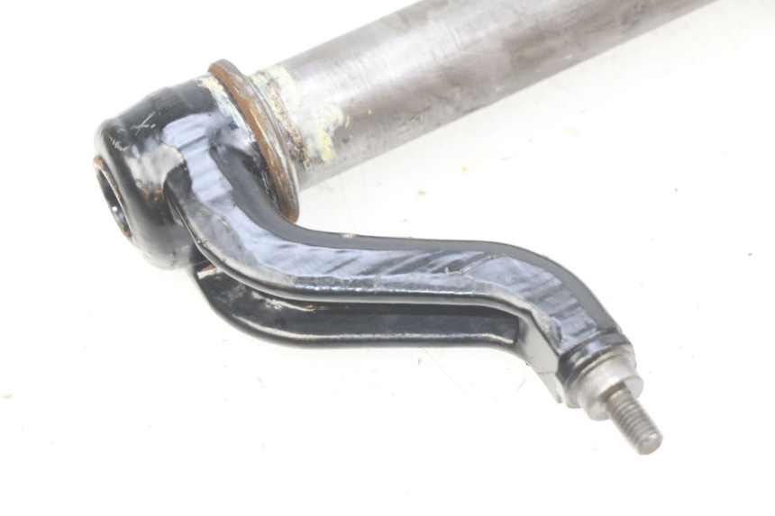 photo de HANDLEBAR RISER PIAGGIO MP3 LT 300 (2010 - 2016) - Technical close-up