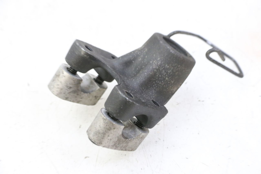 photo de HANDLEBAR RISER YAMAHA X-MAX XMAX 250 (2006 - 2009) - Component detail