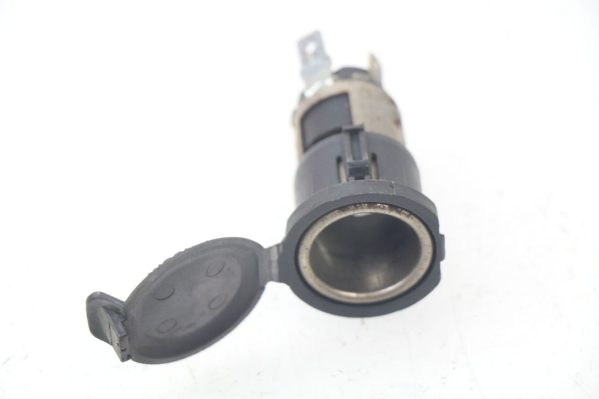 photo de CIGAR LIGHTER SOCKET SUZUKI AN BURGMAN 400 (2006 - 2010) - Zoom on usage condition