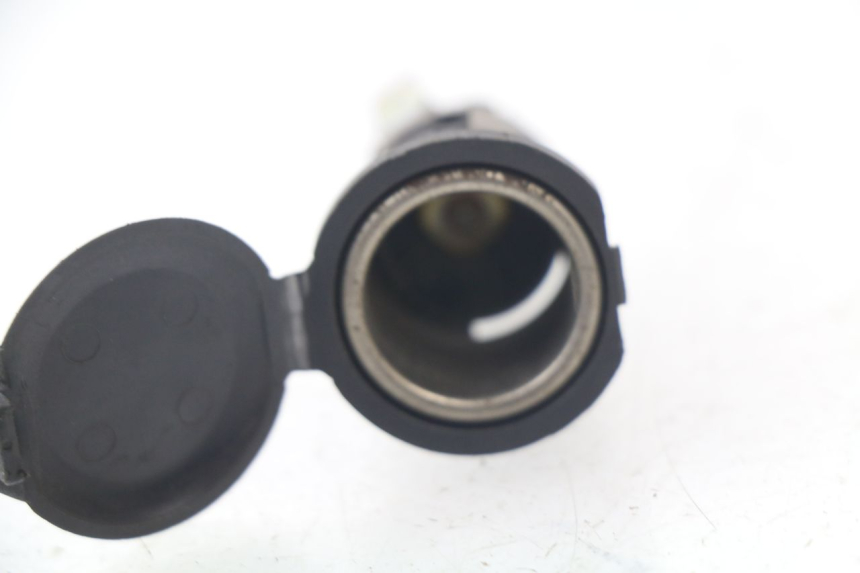 photo de CIGAR LIGHTER SOCKET SUZUKI AN BURGMAN 400 (2006 - 2010) - Technical close-up