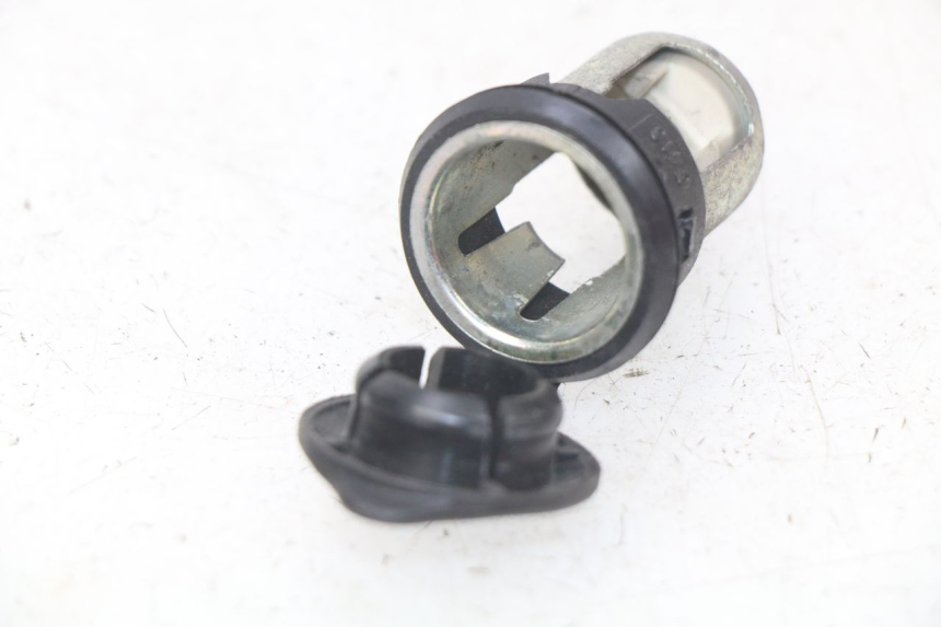 photo de CIGAR LIGHTER SOCKET APRILIA ATLANTIC 125 (2003 - 2009) - Main view