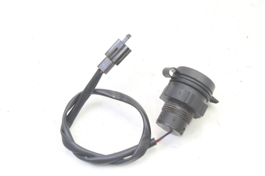 photo de CIGAR LIGHTER SOCKET MOTRON BREEZY 4T 50 (2021 - 2025) - Zoom on usage condition