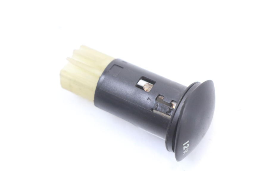 photo de CIGAR LIGHTER SOCKET PEUGEOT CITYSTAR 50 (2013 - 2017) - Technical close-up