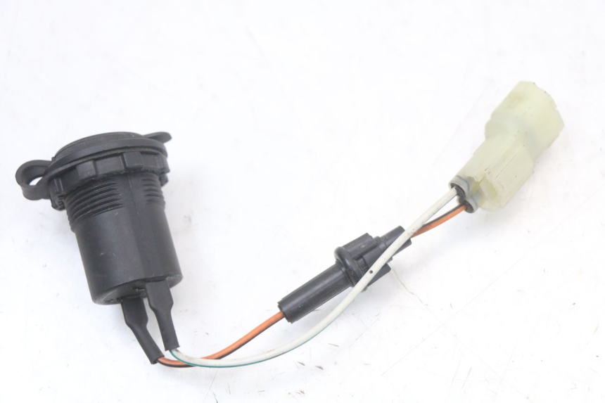 photo de Cigarette lighter socket KYMCO DINK STREET ABS 125 (2011 - 2018) - Component detail