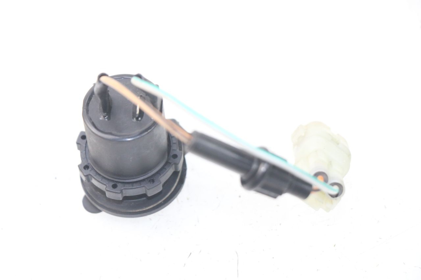 photo de CIGARETTE LIGHTER SOCKET KYMCO DINK STREET 125 (2009 - 2014) - Zoom on usage condition