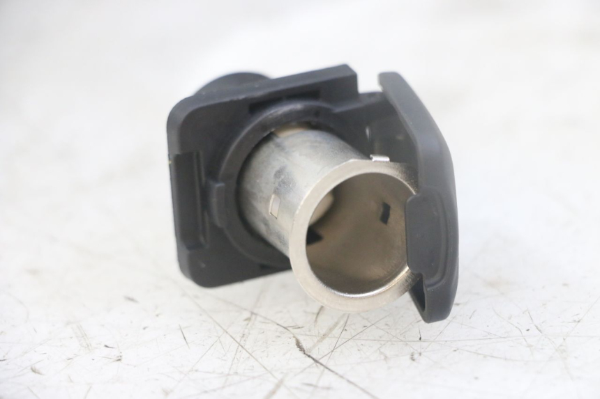 photo de CIGAR LIGHTER SOCKET HONDA FORZA ABS 300 (2013 - 2017) - Zoom on usage condition