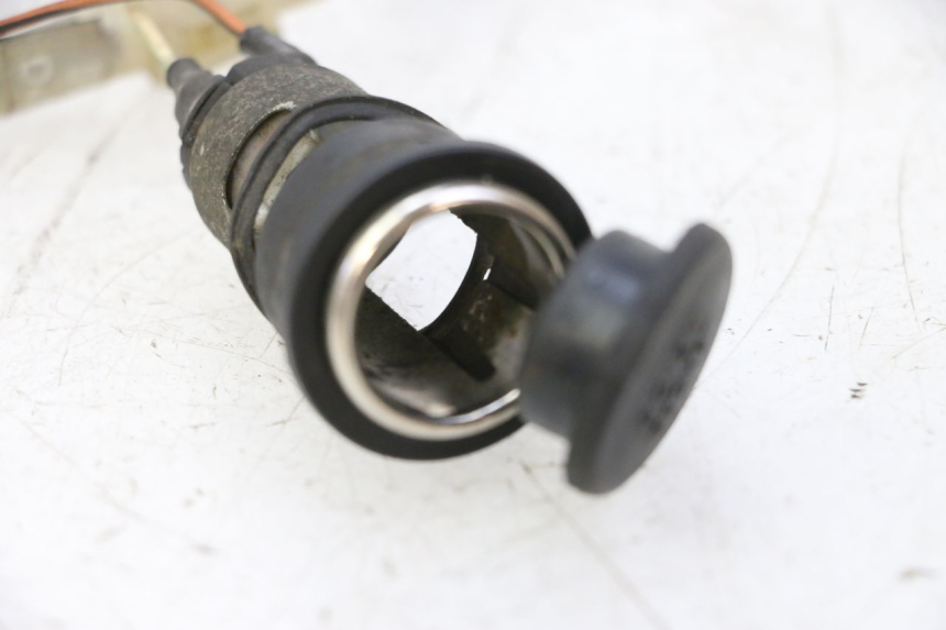 photo de CIGAR LIGHTER SOCKET KYMCO GRAND DINK 125 (2002 - 2007) - Technical close-up