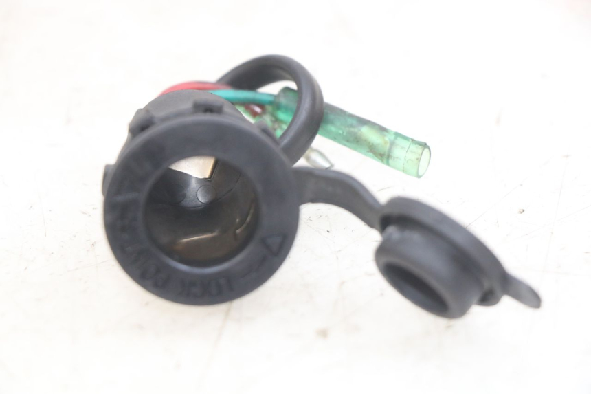 photo de CIGARETTE LIGHTER SOCKET SYM GTS EFI 125 (2012 - 2016) - Component detail