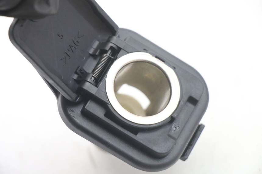 photo de CIGAR LIGHTER SOCKET HONDA SH i 300 (2015 - 2020) - Zoom on usage condition