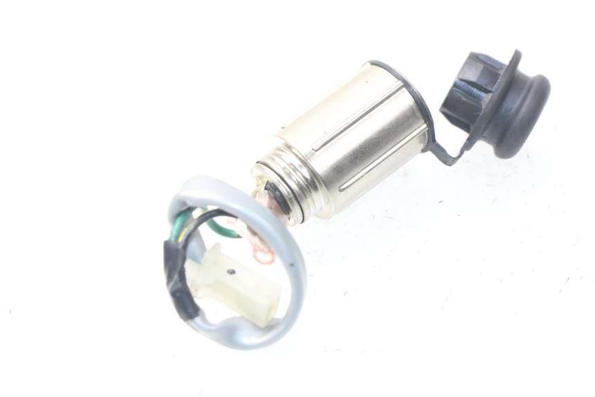 photo de CIGAR LIGHTER SOCKET HONDA INTEGRA NC D 750 (2016 - 2018) - Zoom on usage condition