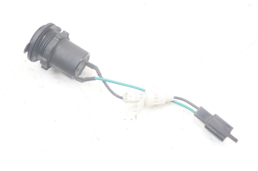 photo de CIGARETTE LIGHTER SOCKET KYMCO LIKE 125 (2009 - 2016) - Technical close-up