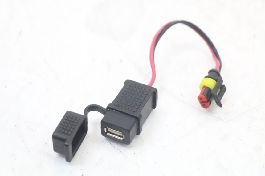 photo de CIGAR LIGHTER SOCKET PIAGGIO MP3 HPE 350 (2018 - 2020) - Component detail