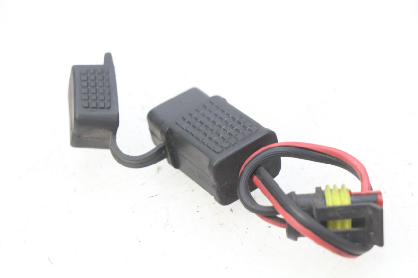 photo de CIGAR LIGHTER SOCKET PIAGGIO MP3 LT 300 (2010 - 2016) - Zoom on usage condition