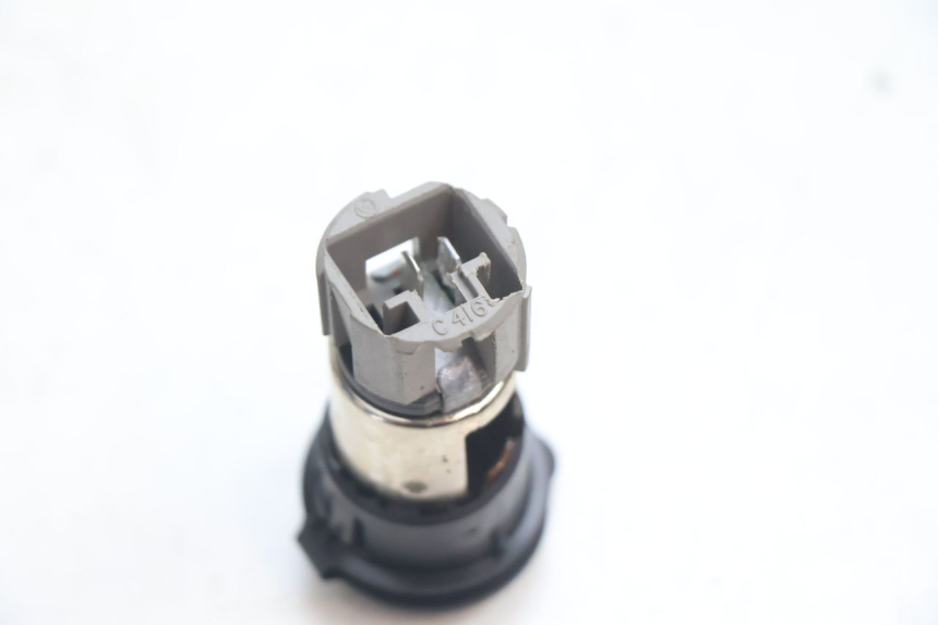 photo de CIGAR LIGHTER SOCKET PIAGGIO MP3 LT 400 (2007 - 2012) - Technical close-up