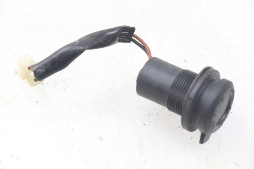 photo de CIGAR LIGHTER SOCKET MBK MW TRYPTIK 125 (2017 - 2022) - Zoom on usage condition