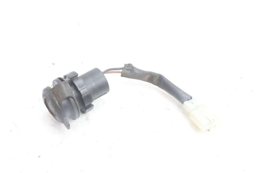 photo de CIGAR LIGHTER SOCKET YAMAHA N-MAX NMAX 125 (2021 - 2024) - Alternative perspective