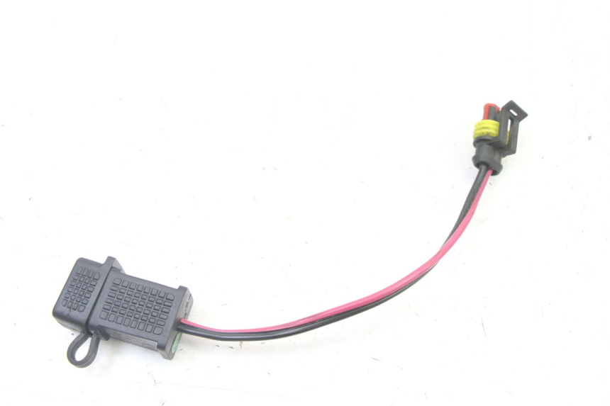 photo de CIGARETTE LIGHTER SOCKET PIAGGIO NEW TYPHOON 50 (2018 - 2021) - Zoom on usage condition