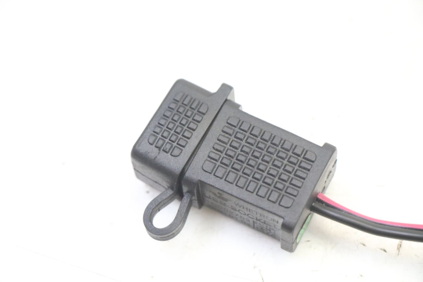 photo de CIGARETTE LIGHTER SOCKET PIAGGIO NEW TYPHOON 50 (2018 - 2021) - Alternative perspective