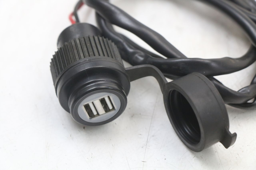 photo de CIGARETTE LIGHTER SOCKET HONDA NTV DEAUVILLE 650 (1998 - 2001) - Component detail