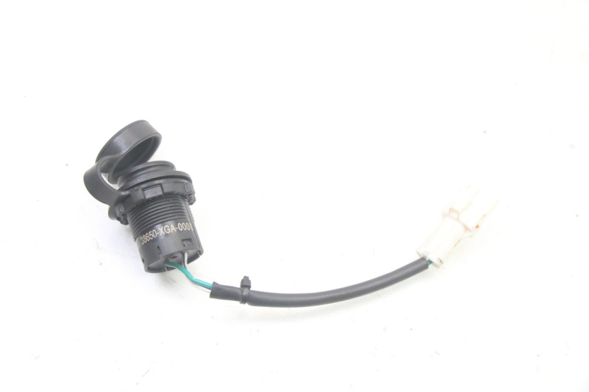 photo de CIGAR LIGHTER SOCKET SYM ORBIT III 3 4T 50 (2021 - 2025) - Zoom on usage condition