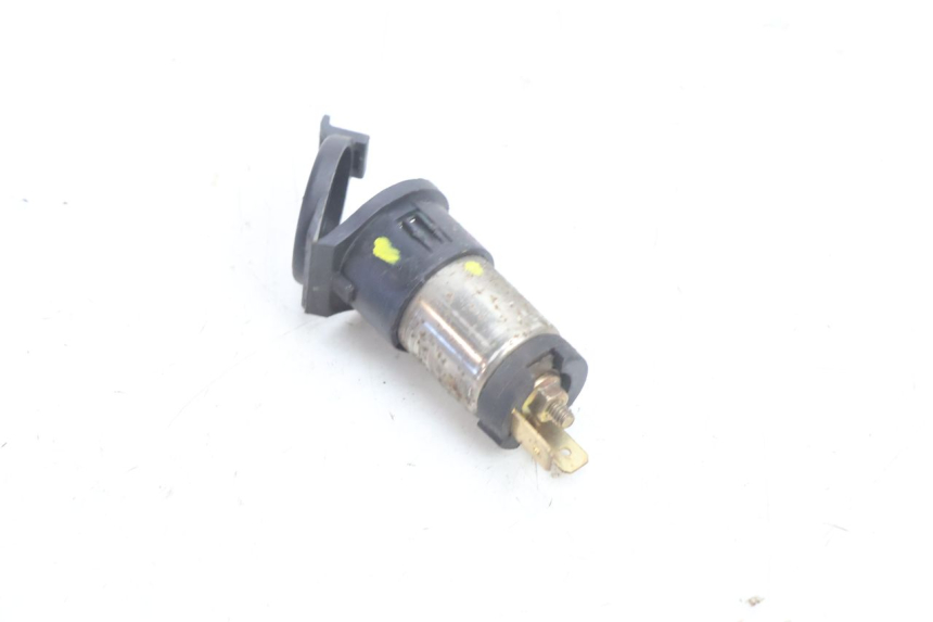 photo de CIGAR LIGHTER SOCKET DAELIM S2 125 (2006 - 2007) - Zoom on usage condition