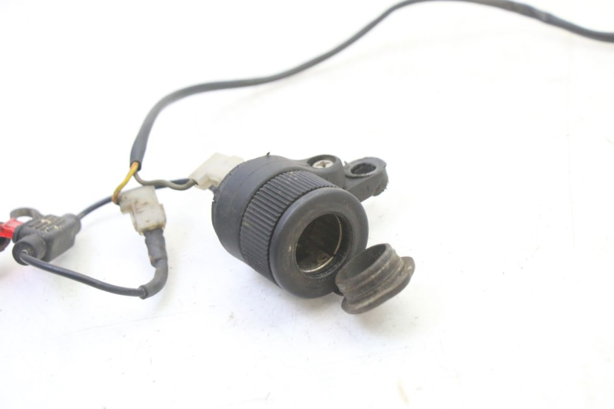 photo de CIGAR LIGHTER SOCKET KTM SUPERENDURO R 950 (2005 - 2009) - Zoom on usage condition