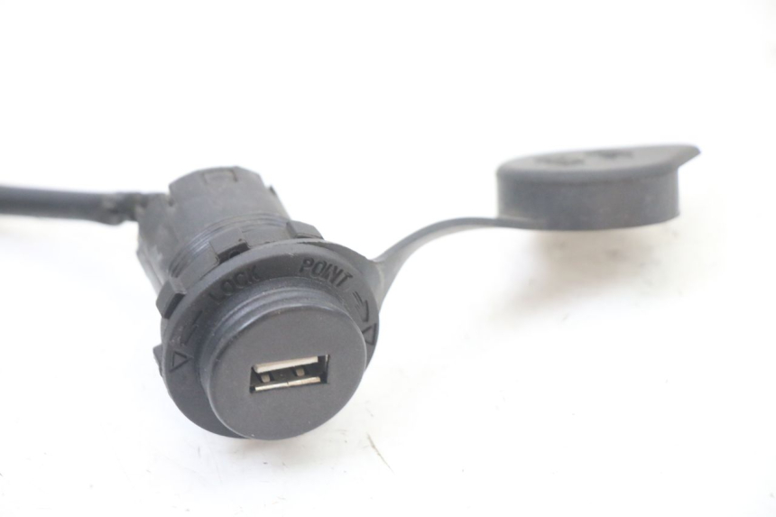 photo de CIGARETTE LIGHTER SOCKET SYM FIDDLE 3 III 125 (2014 - 2020) - Component detail