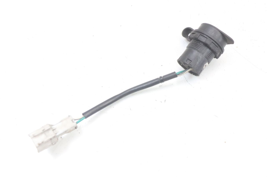 photo de CIGARETTE LIGHTER SOCKET SYM ORBIT III 3 4T 50 (2018 - 2021) - Alternative perspective
