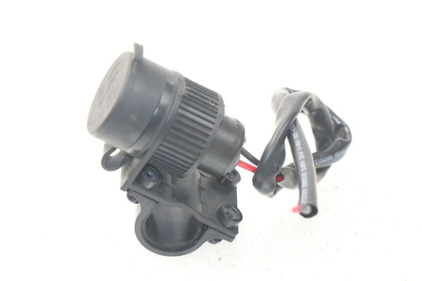 photo de CIGAR LIGHTER SOCKET KAWASAKI Z Z900 900 (2017 - 2019) - Alternative perspective