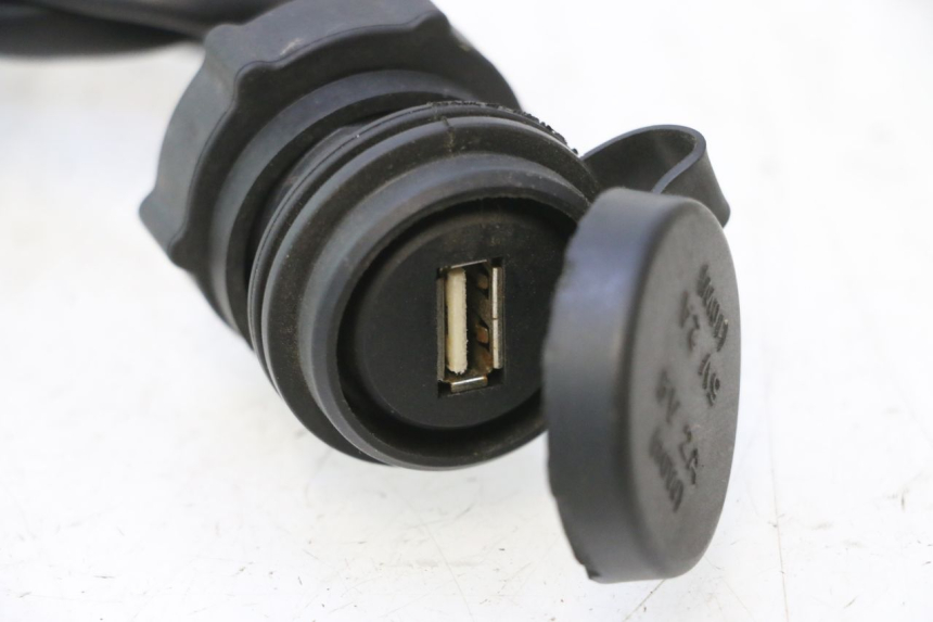 photo de USB SOCKET MASH BIBOP 2.0 50 (2021 - 2026) - Zoom on usage condition