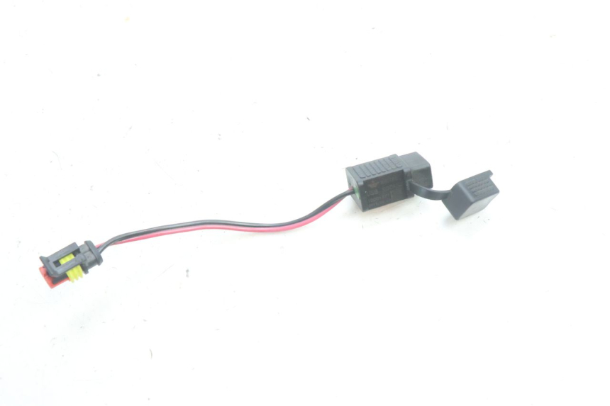 photo de USB SOCKET PIAGGIO MP3 500 (2016 - 2018) - Zoom on usage condition