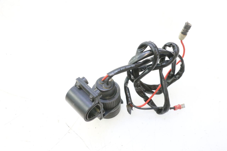 photo de USB SOCKET BOOM TRIKE FUN 500 (2004 - 2010) - Component detail
