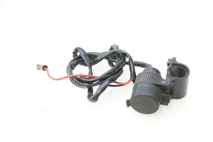 photo de USB SOCKET BOOM TRIKE FUN 500 (2004 - 2010) - Zoom on usage condition