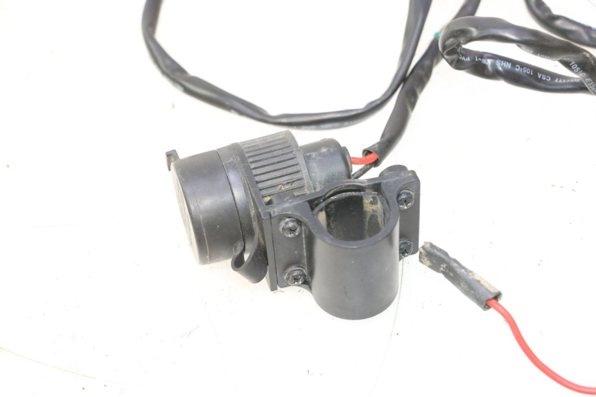 photo de USB SOCKET BOOM TRIKE FUN 500 (2004 - 2010) - Technical close-up