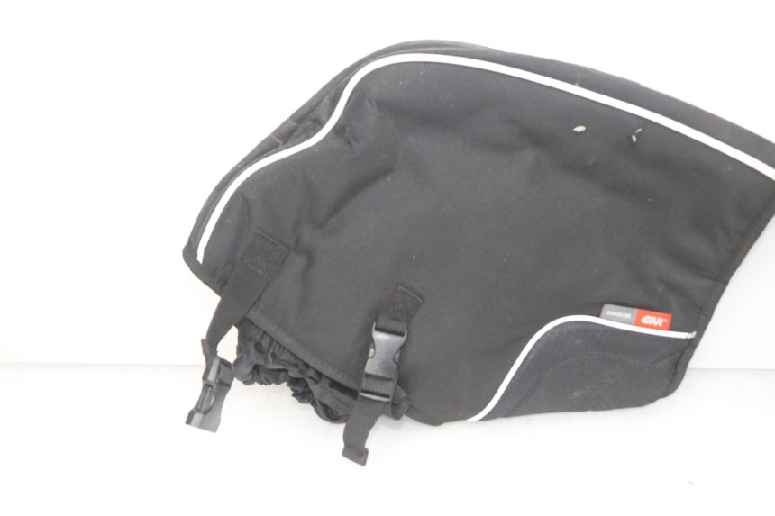 photo de HAND GUARDS YAMAHA D'ELIGHT DELIGHT 115 (2013 - 2017) - Fixing points details