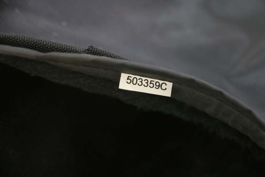 photo de HANDGUARDS PEUGEOT ELYSEO 125 (1999 - 2004) - Zoom on usage condition