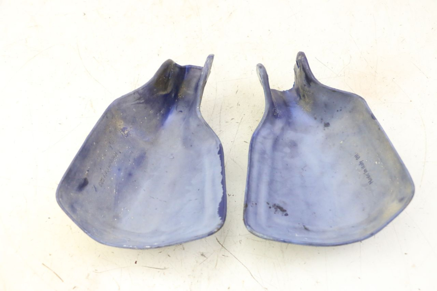 photo de HANDGUARDS APRILIA ETX 125 (1998 - 2002) - Component detail